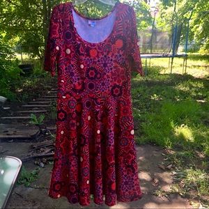 Lularoe Nicole twirl swing plus dress red pattern
